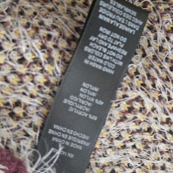 MAXSPORT maxi sweater NWT size S 368$ tag still on gold burgundy cream. … - Picture 13 of 15